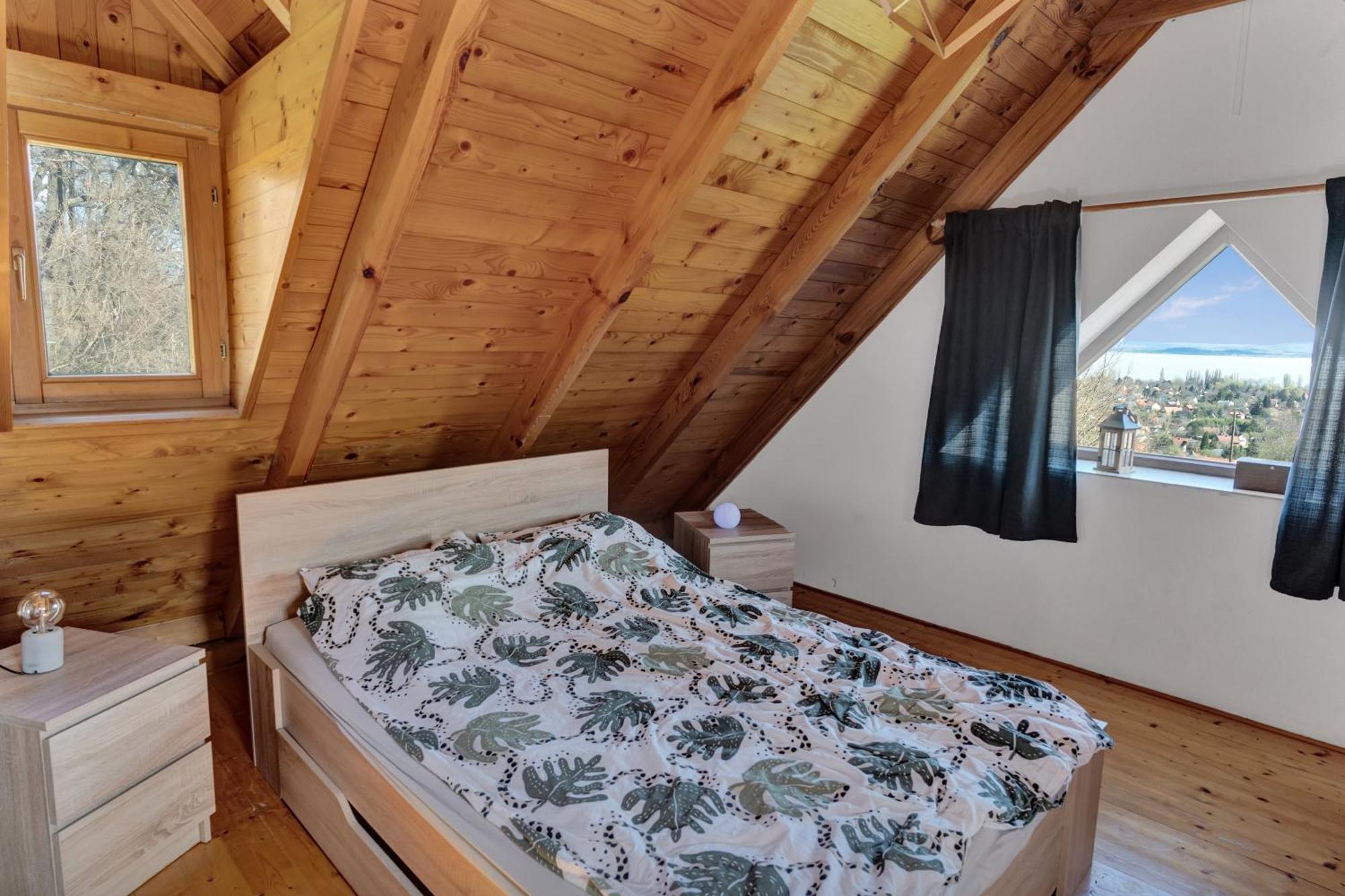 Ábrahámhegyi panorama hideout Villa Bagian luar foto